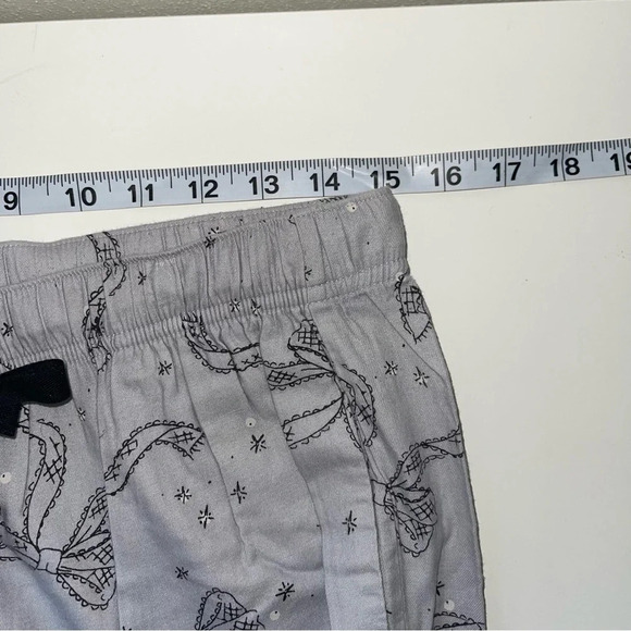 Victoria’s Secret Light Gray Black Bow Print Wide Leg Pajama Pants Small Women’s - Picture 7 of 12
